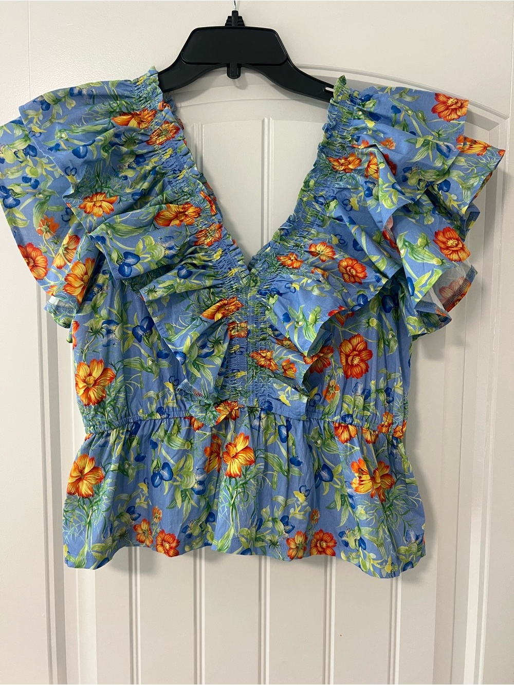 NWT entro Blue Floral Ruffle V-Neck Blouse with Orange Blooms